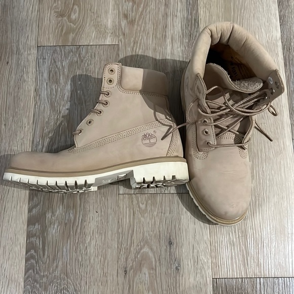 Timberland Nude Boots - Women 9.5/Men Sz 8 - Picture 3 of 4